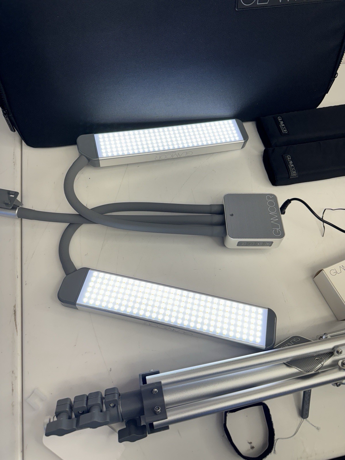 GLAMCOR Multimedia X Portable LED Lighting Kit