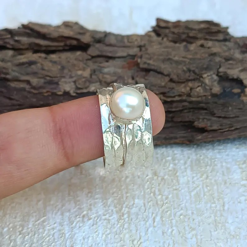 Solid 925Sterling Silver Natural White Pearl Hammered Spinner Band Handmade Ring