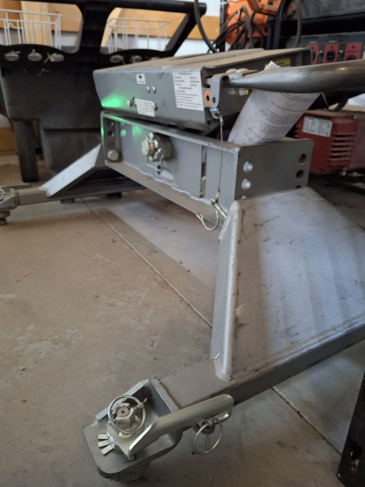 5th Wheel Hitch Puck Mount