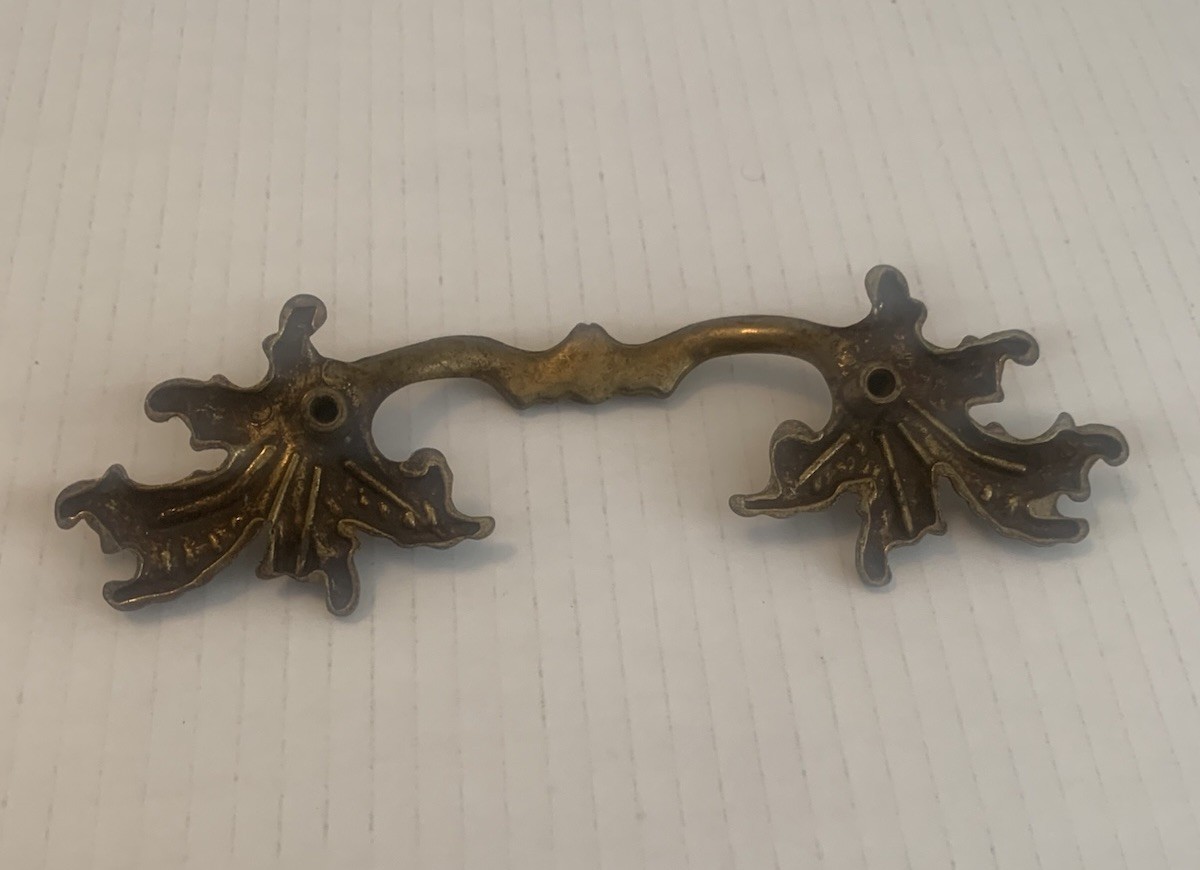 Vintage French Provincial Leaf Drawer Pull Handle No Screws