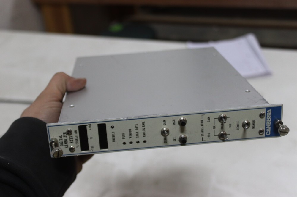 Canberra 8233 DIGITAL STABILIZER NIM BIN MODULE