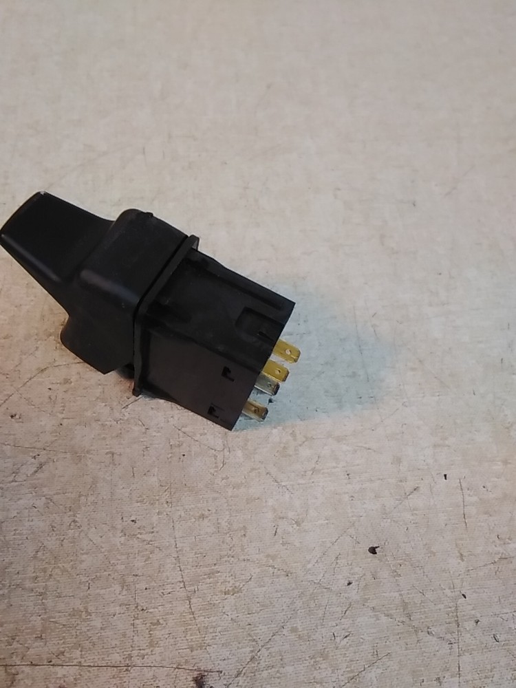 Volvo OEM 20470608 Marker Light Switch