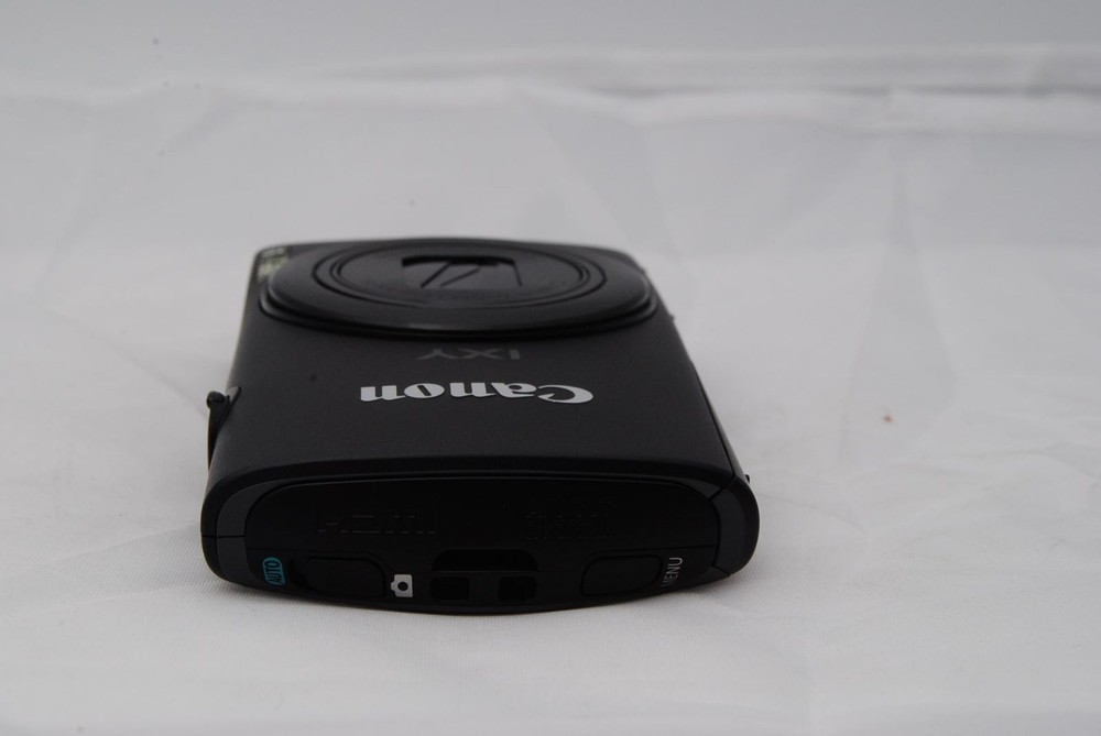 Canon IXY600F Digital Camera Black Excellent Condition Tested Functionality