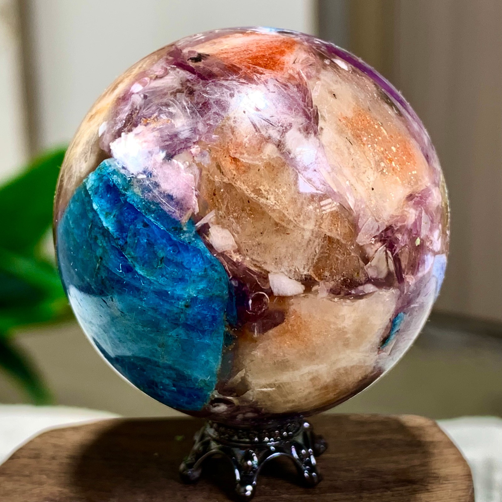 113G Natural Blue Aptite +Sun Stone purple lepidolite Sphere mineral sample