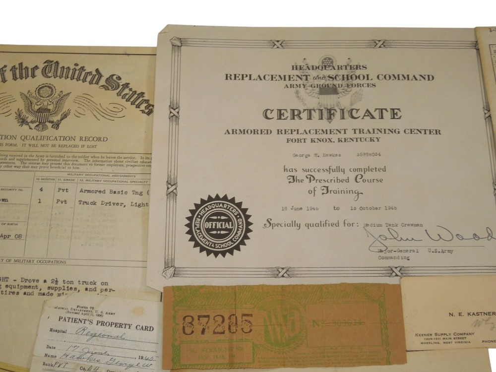 Lot WWII US Army Armored Soldier Documents Papers Patch A11