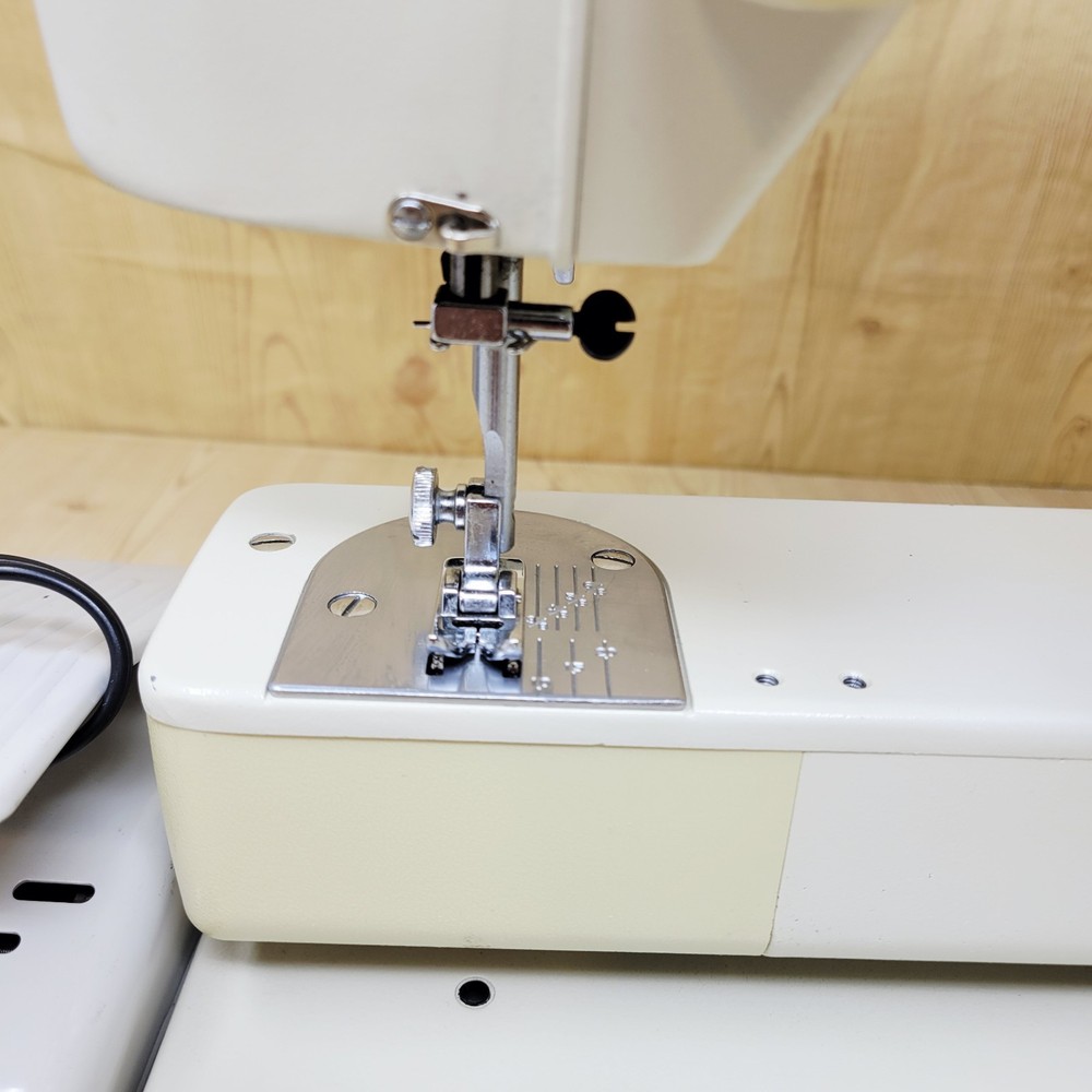 Necchi Sewing Machine 523 Works MISSING TABLE