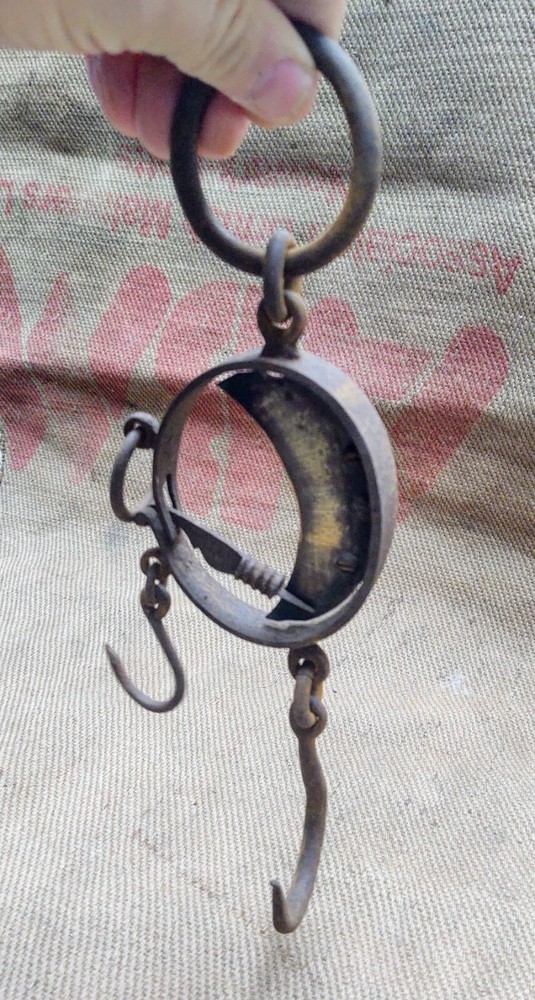 Scale Balance Mancur or Merchant Antique