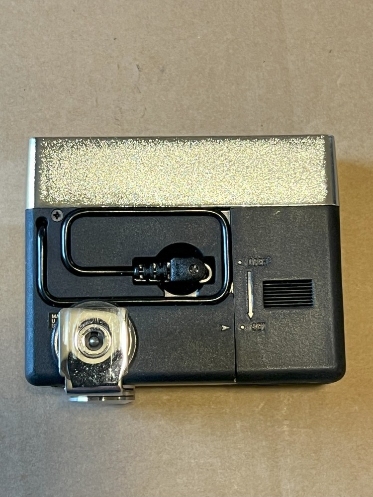 Vivitar Automatic Electronic Flash 251