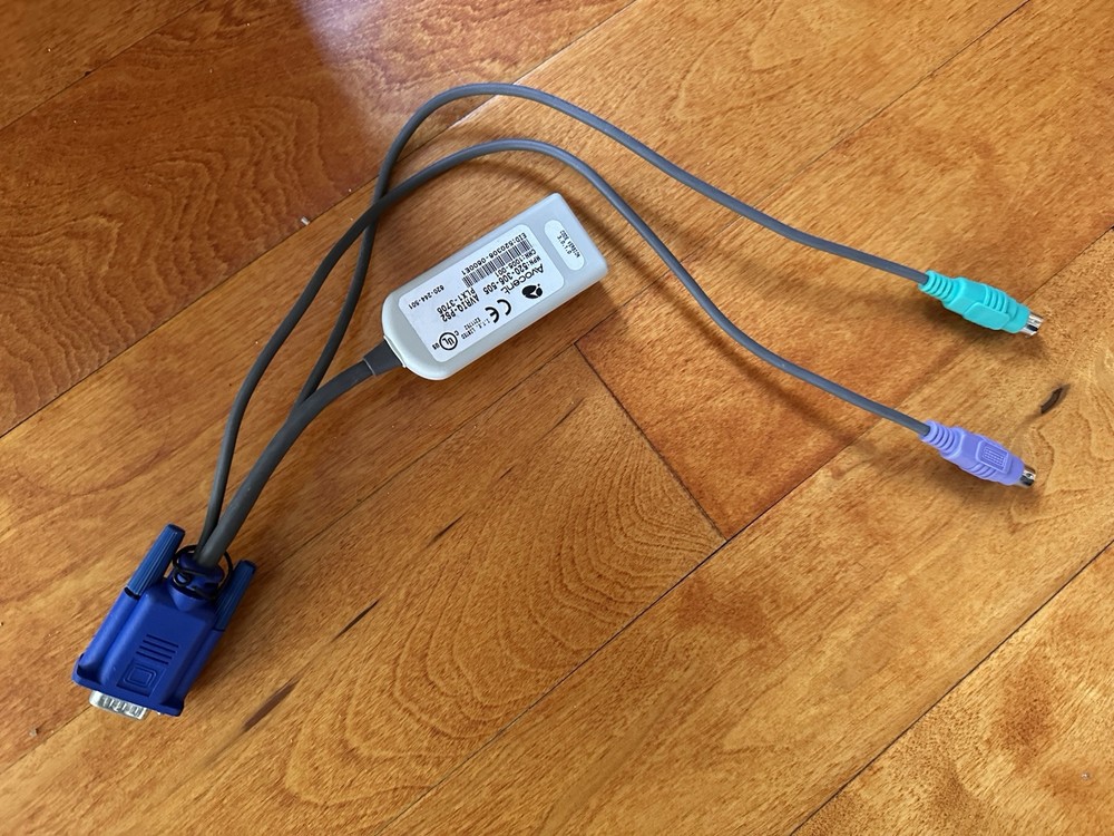 Avocent (AVRIQ-PS2) KVM switch