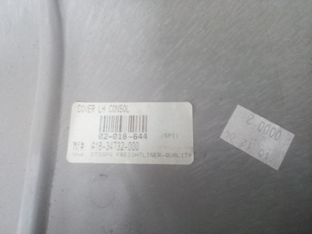 Freightliner LH dash Panel Console Cover P/N A18-34732