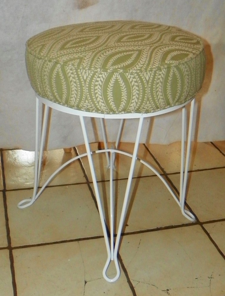 Round Iron Vanity Stool / Bench  (VB-28)