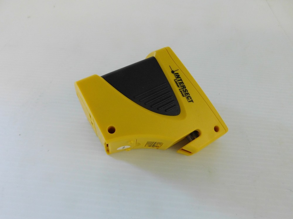 STRAIT-LINE INTERSECT LASER LEVEL (ACS114)