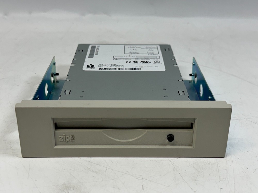 Iomega Zip 250 ATAPI Internal Drive Z250ATAPI IDE 3.5"