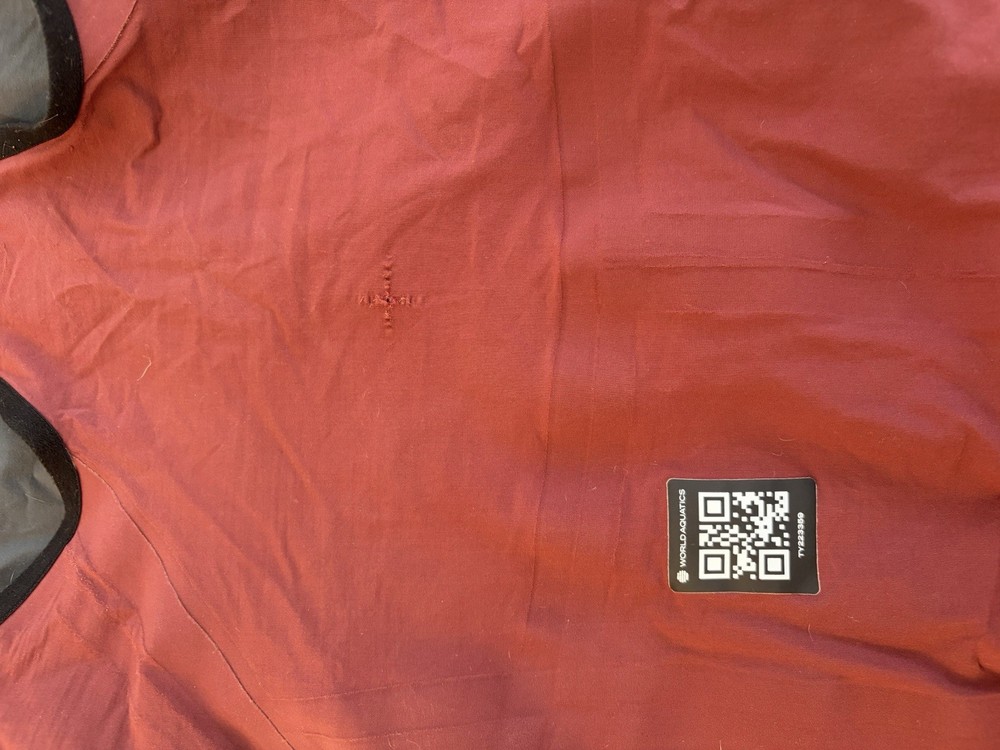 TYR Venzo Closed Back Size 25 Maroon