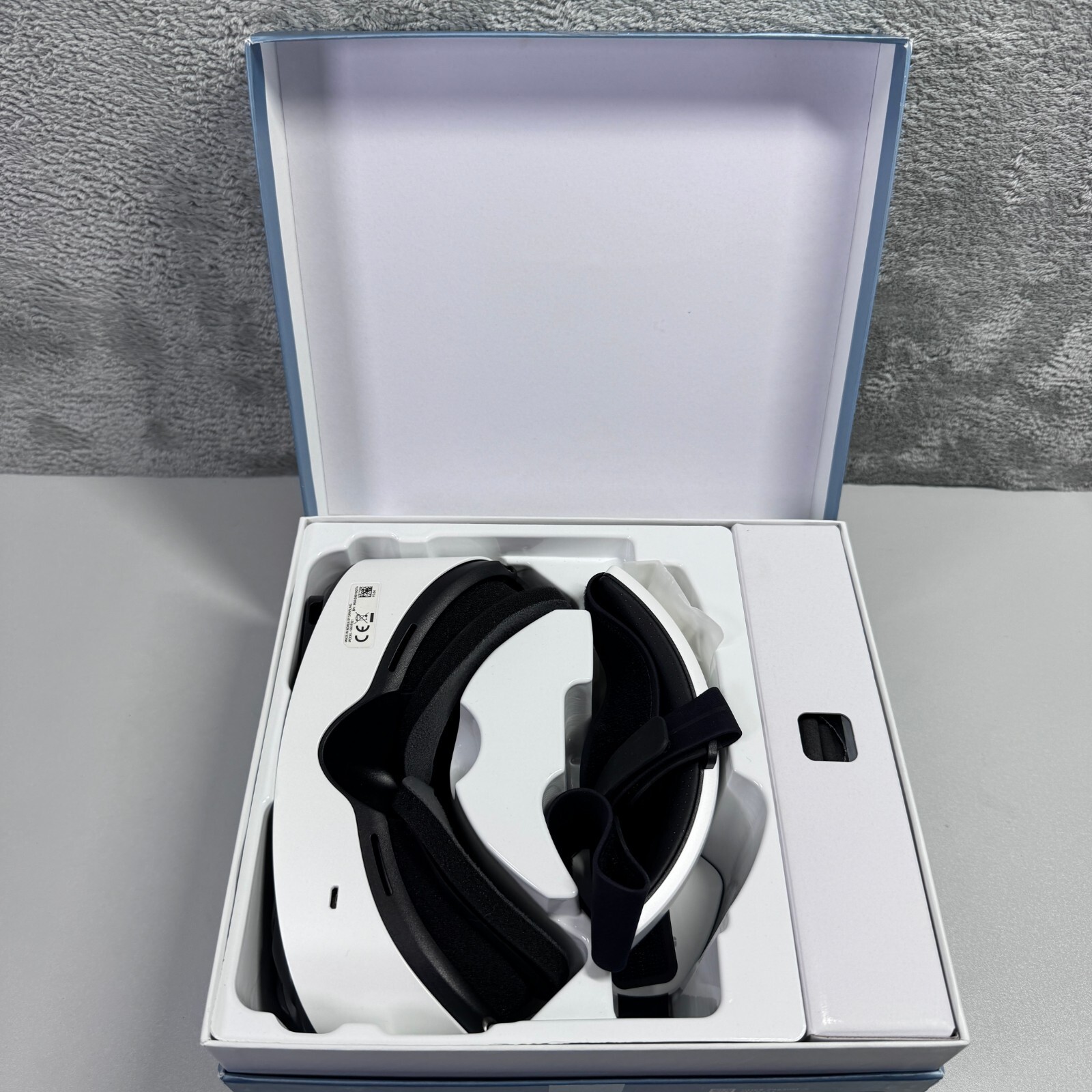 Samsung Gear VR Innovator Edition Headset for Galaxy S6 and S6 Edge