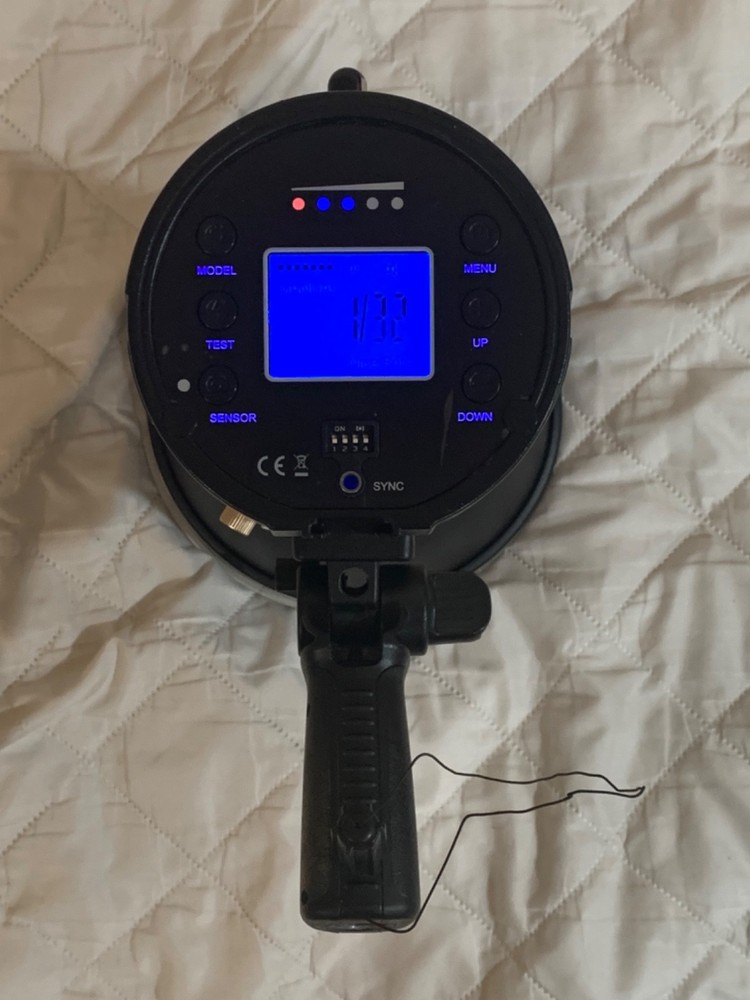 Nicefoto n flash 680a wireless studio flash. Used. Wireless trigger included