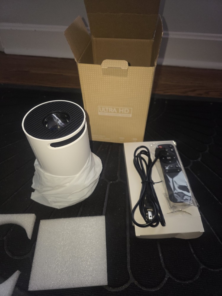HY300Pro Smart Projector Ultra HD LCD White Desktop Model