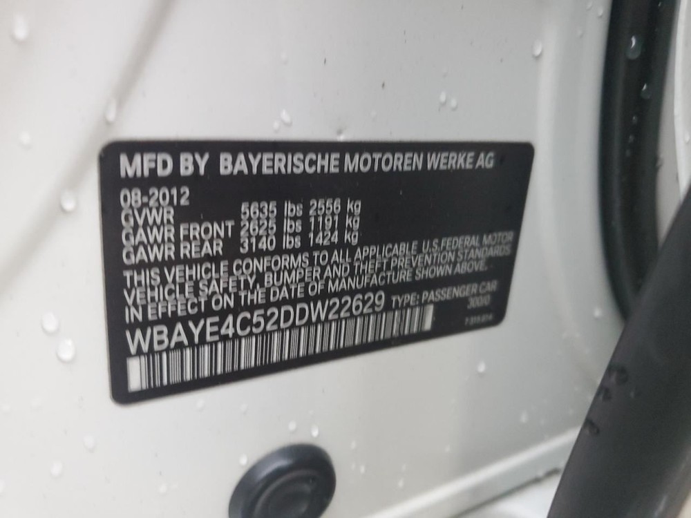 740I 2013 Glove Box 4648232