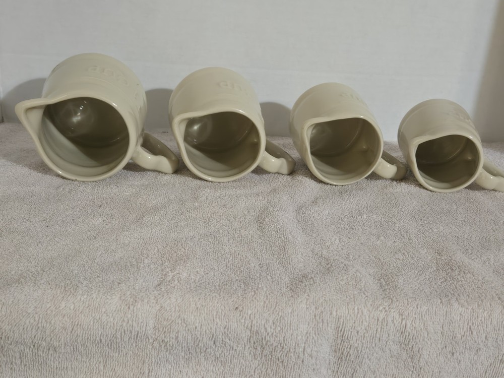 Giftco. Inc Measuring Pitchers 4 Sizes