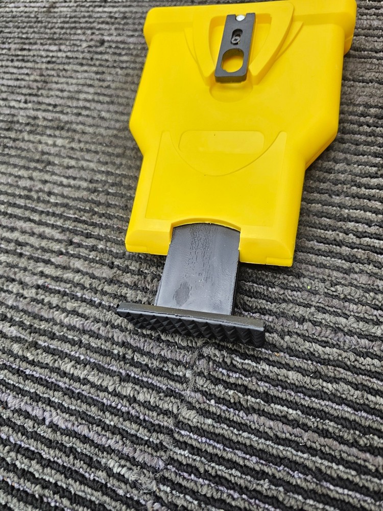 (QTY 7) Chainsaw Teeth Sharpener Blade Bar Sharpening Stone Tool Assembly