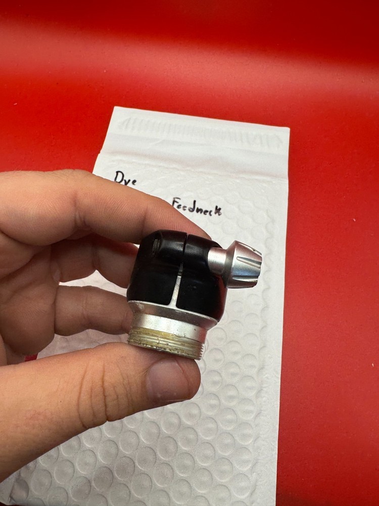 Dye Clamping Feedneck