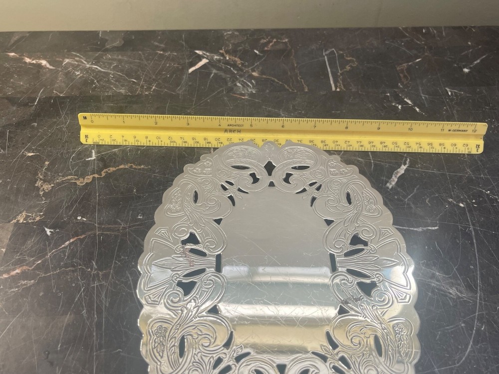 Silverplate Wallace Silversmiths Trivet Oval Footed Pot Holder