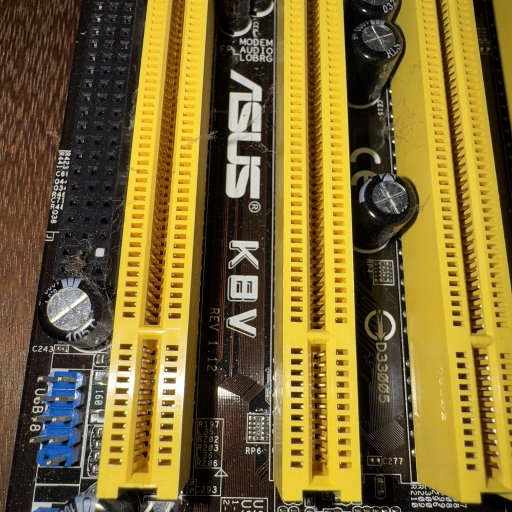 Asus K8V Deluxe socket As Pictured