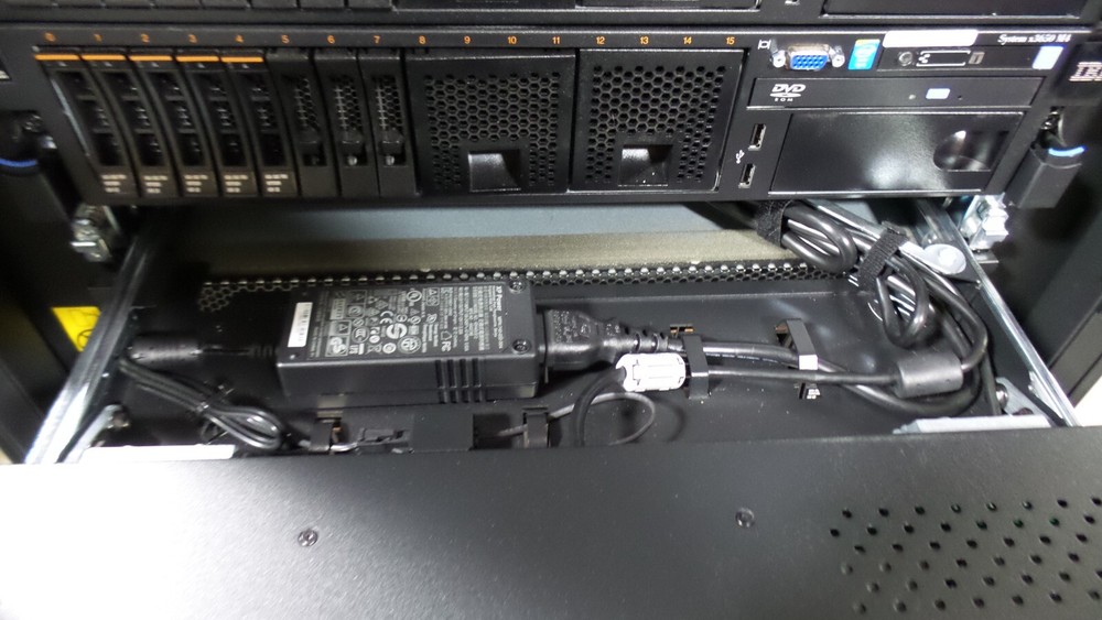 IBM Pure Data 3565 Storage Machine Type 9308, Model: 4CX Blade Canter H