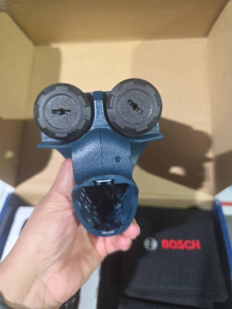 Bosch D-TECT200C Wall Scanner - Blue