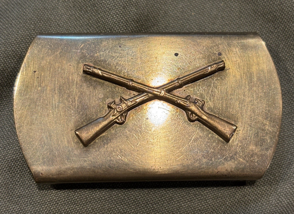 WWII US Army Unofficial Large Brass Belt Buckle with Crossed Rifles