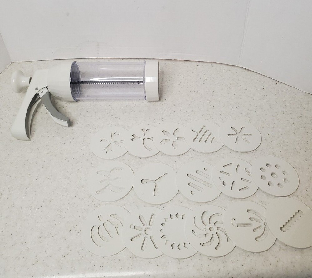 Pampered Chef Cookie Press With Interchangeable Designs