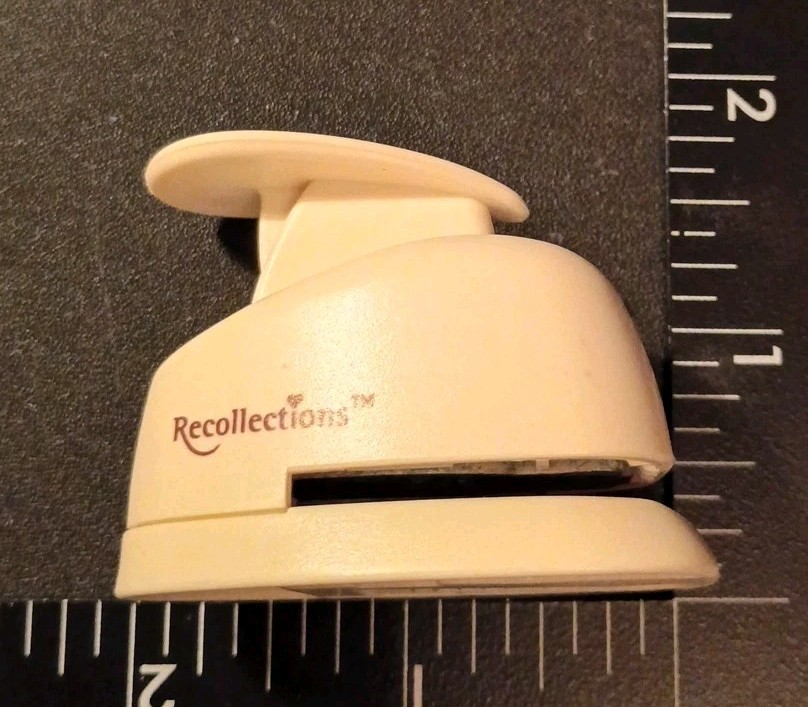 SMALL SNOWFLAKE Recollections mini Paper Punch