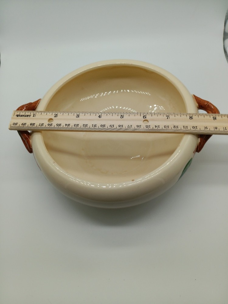 Califorinia Pottery Franciscan Apple Round Vegtable Ðish