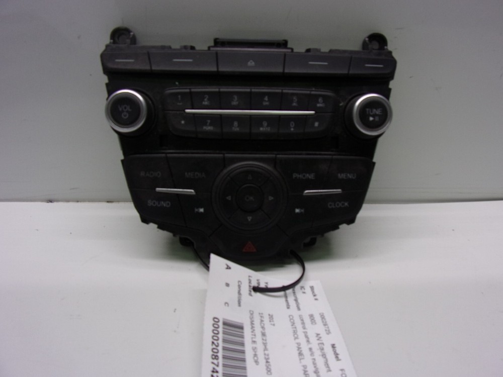 FORD FOCUS 2016-2018 A/V Equipment control panel, w/o navigation