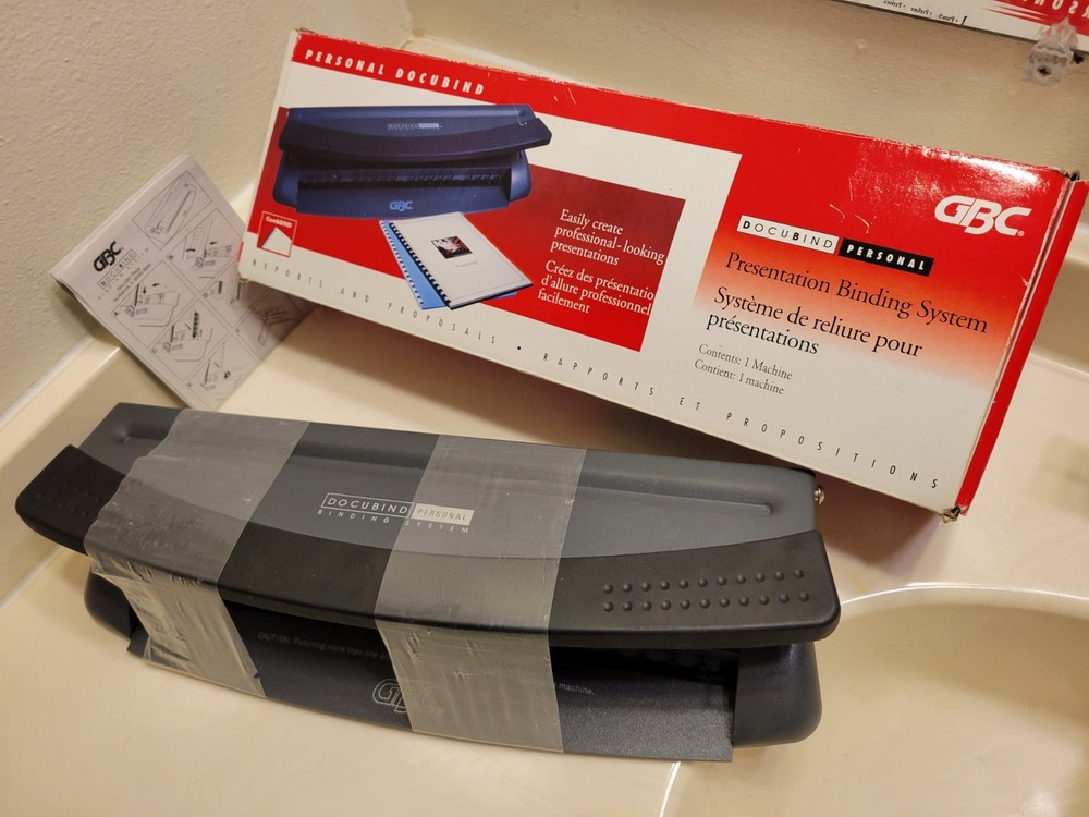 GBC DOCUBIND PERSONAL PRESENTATION BINDING SYSTEM w/ PARTIAL BOX OF SPINES