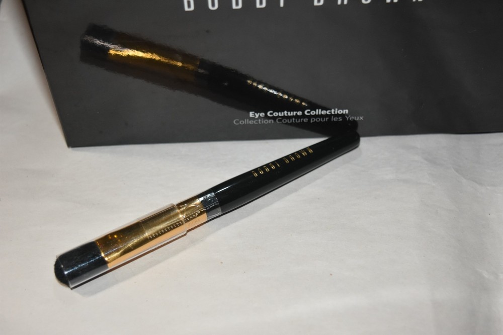 Bobbi Brown eye sweep brush
