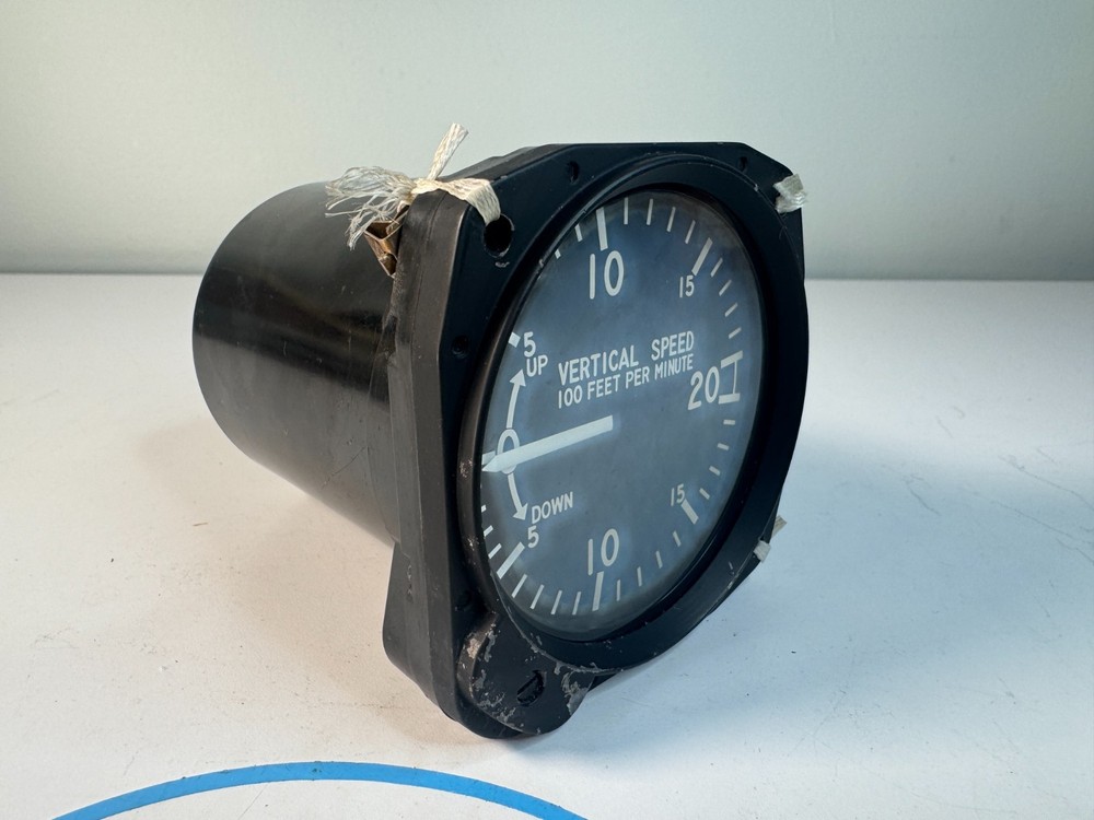 United Instruments 7000 Vertical Speed Indicator VSI 0-2000FPM TSO-C8b