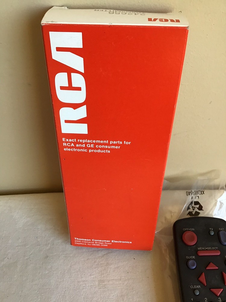 Vintage RCA DIRECTV Remote Thomson Consumer Electronics Model# 242656 Untested