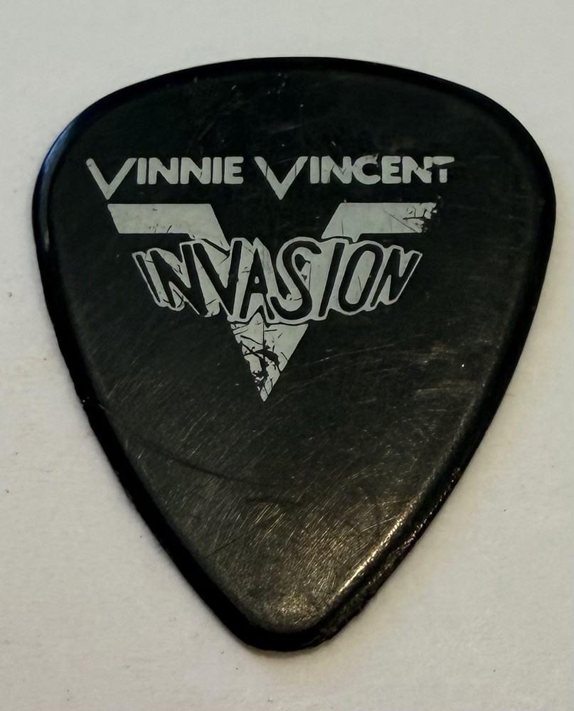 Vinnie Vincent Invasion Black Guitar Pick w/ Signature - Rock & Pop Music