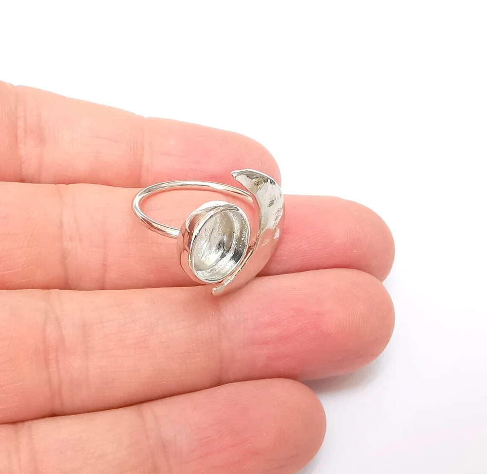 Shiny Silver Hammered Crescent Ring Setting, Cabochon Blank Resin Bezel Mounting