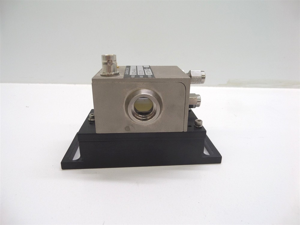 Quantronix Corp QS24-4S-S Laser Module Q-Switch w/ Base - 201319