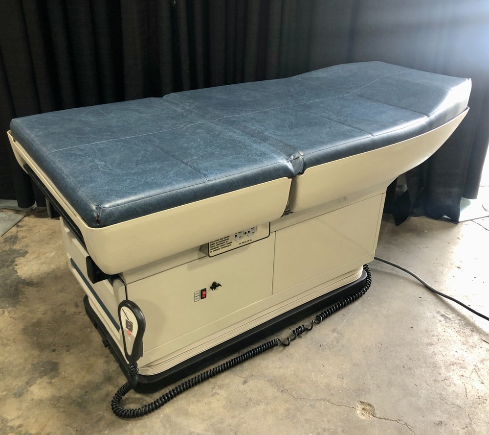 Midmark 405 Barrier Free Power Exam Table with Hand Controller