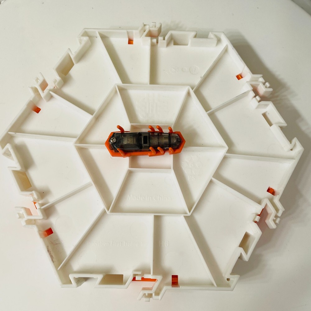 Hex Nano Bug HexBug Micro Robotic Creature & Bee Hive Habitat Set