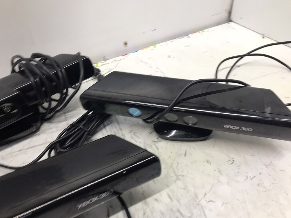LOT OF 4 Microsoft Xbox 360 Kinect Sensor Black Model 1414 UNTESTED