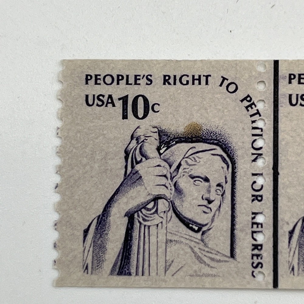 1617 Lined Pair Mint NH VF 10¢ Error Extremely Rare Variation