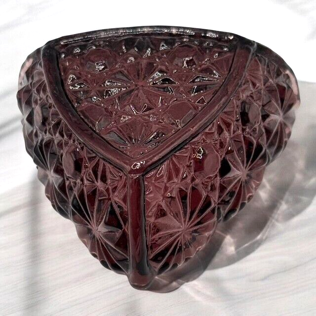 LG Wright Glass Amethyst DAISY & BUTTON 2.5" Open Triangular Dish Vintage