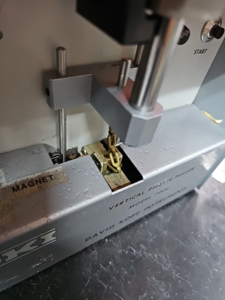 Kopf 7000 Vertical Pipet Puller