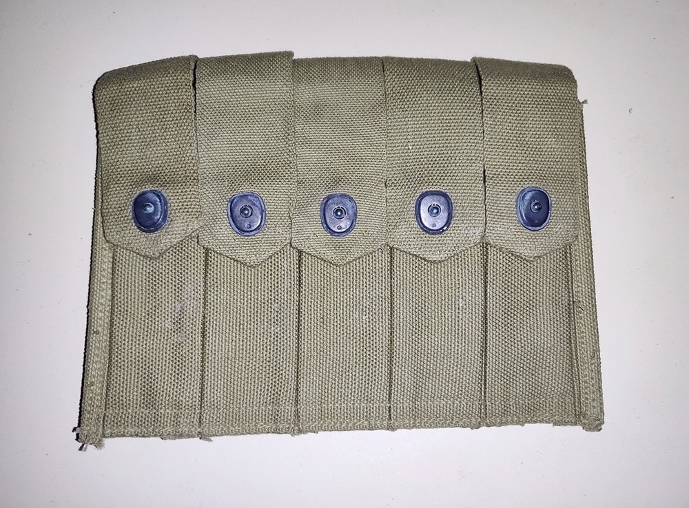 Original pouch, WWII US