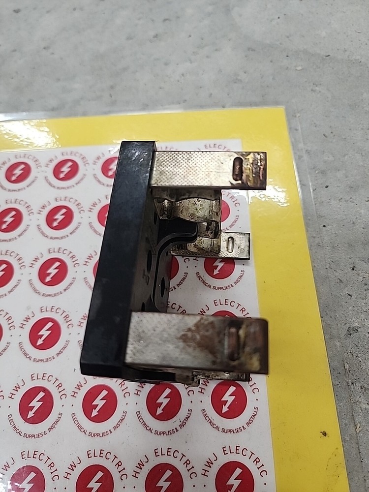 Trumbull 60 amp fuse holder pull out - RANGE PT-30803