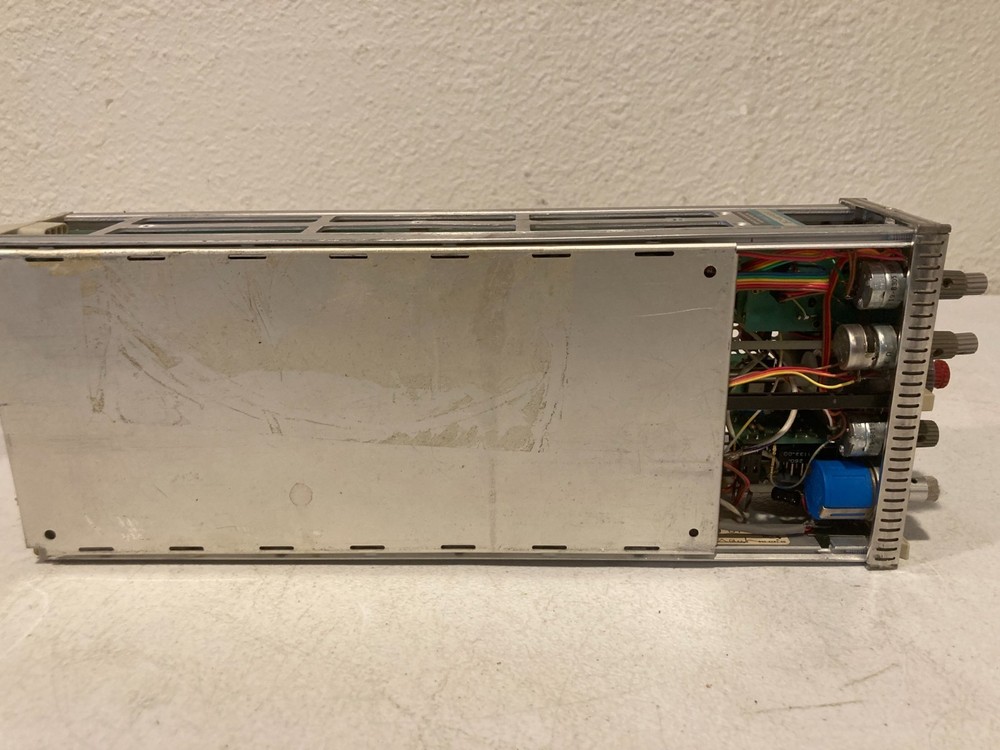 Lot 3 Tektronix 7B53A 7A21N 7D11 Plug-In Modules Time Base Diff Amp Delay